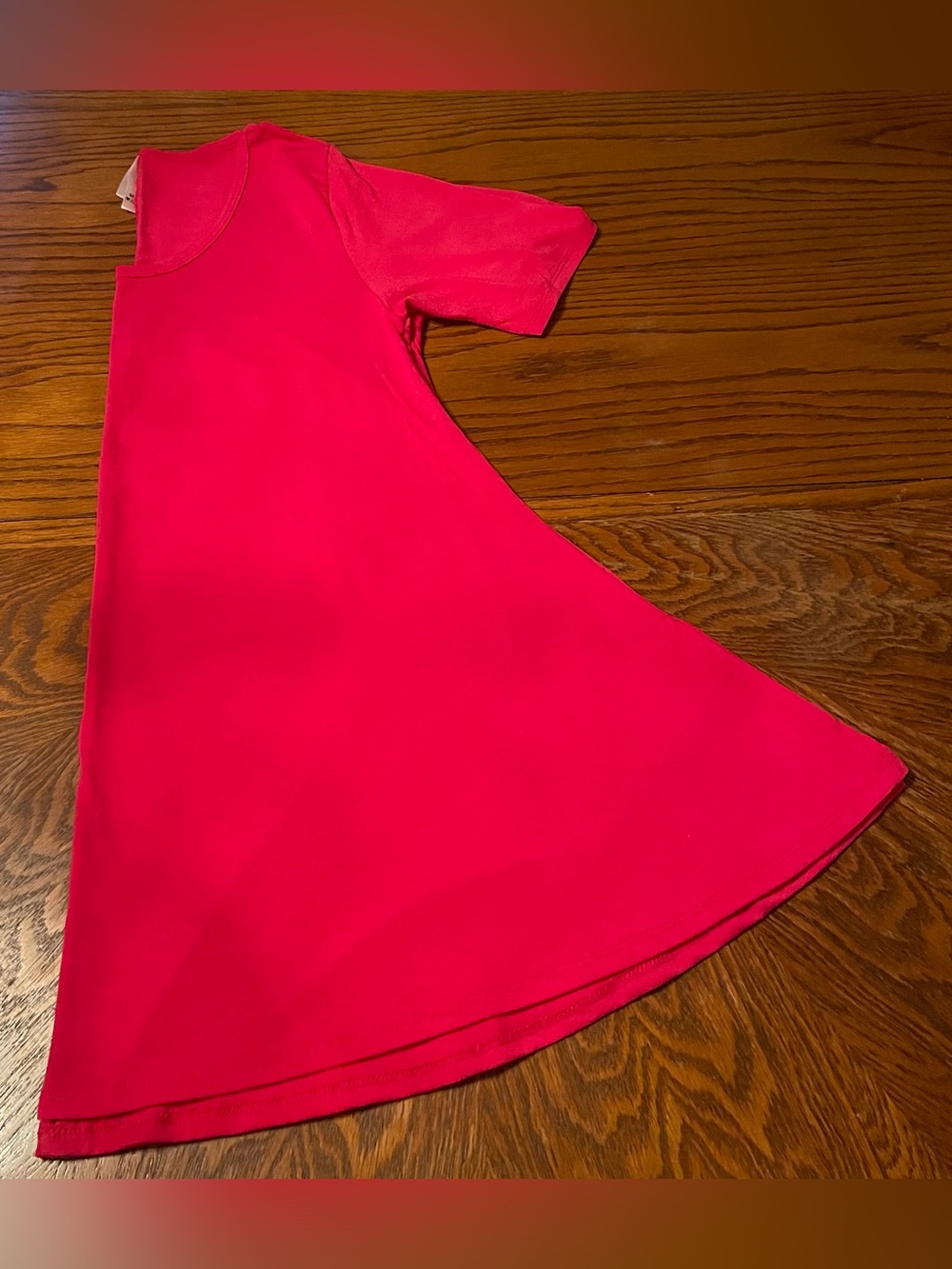 LuLaRoe Perfect T- Raspberry Size M